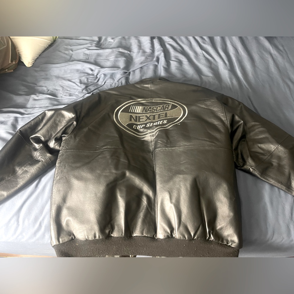 Men’s XL NASCAR black leather jacket